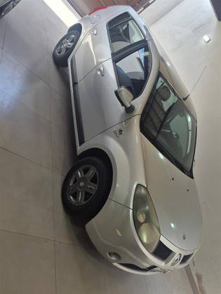 RENAULT SANDERO 1.6 VIBE 8V FLEX 4P MANUAL